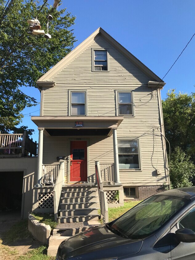 Exterior front - 925 Greenwood Ave