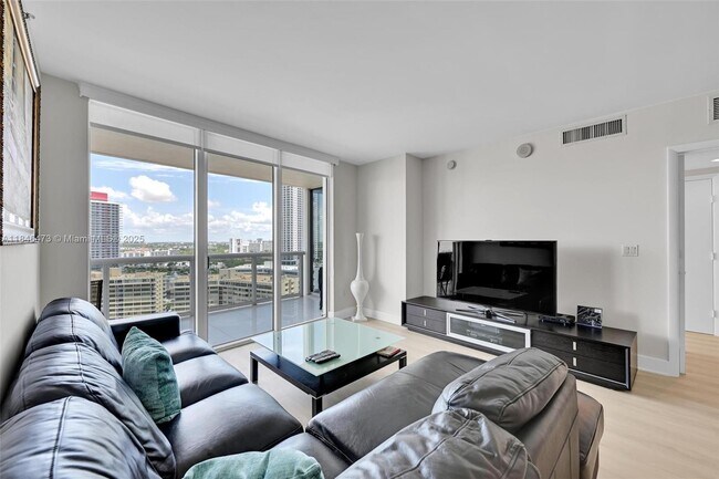 Building Photo - 1850 S Ocean Dr