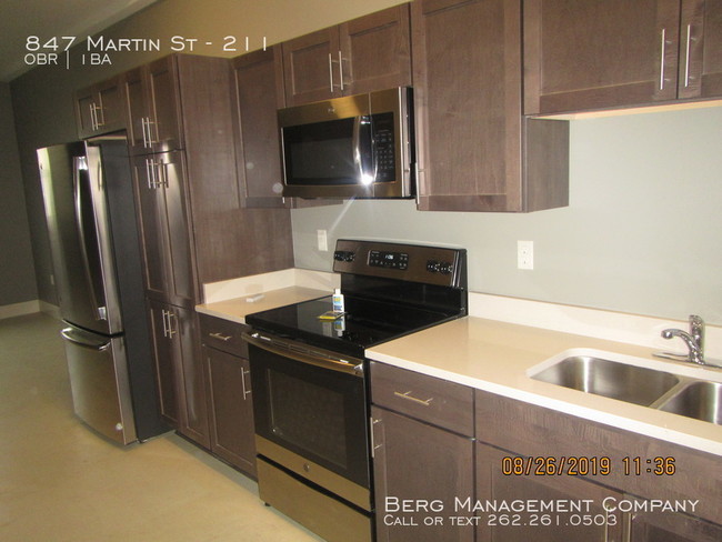 Building Photo - Brand New Historic Apartments-Studio