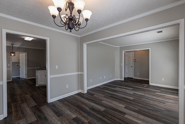 Building Photo - 5147 Kingsberry St