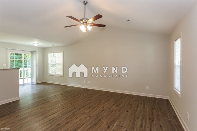 Building Photo - 3 br, 2 bath House - 500 W 9th St