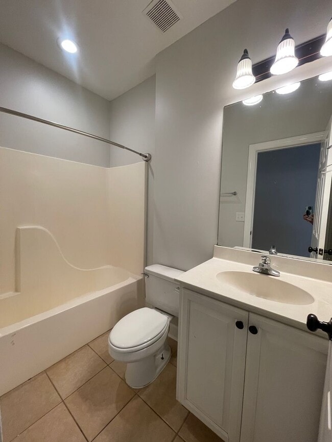 Building Photo - 259 Millcrest Dr