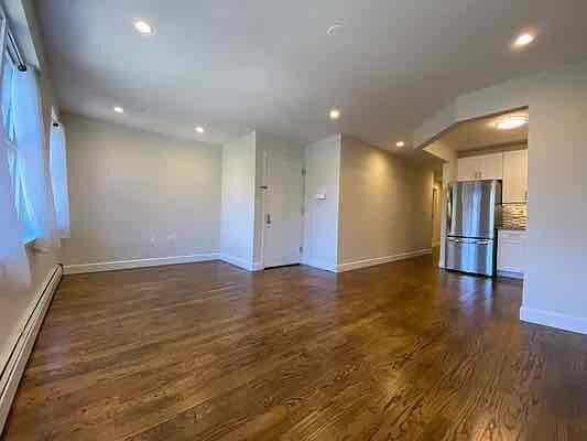 Building Photo - 458 E 29th St