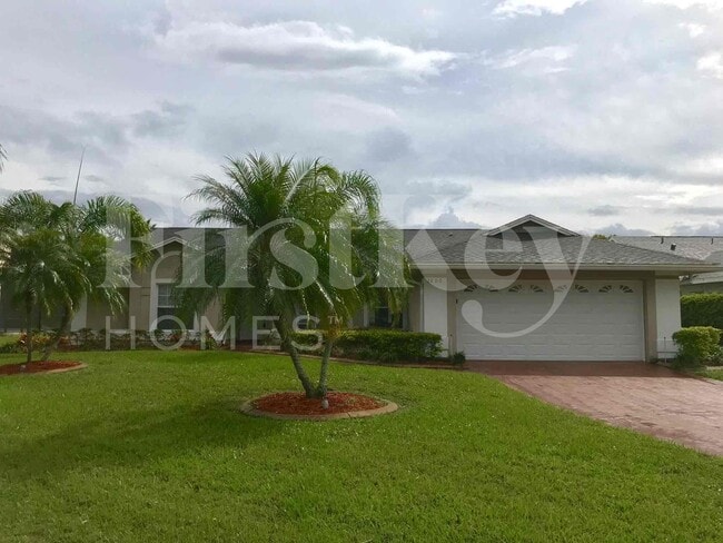 Building Photo - 3600 Molona Dr