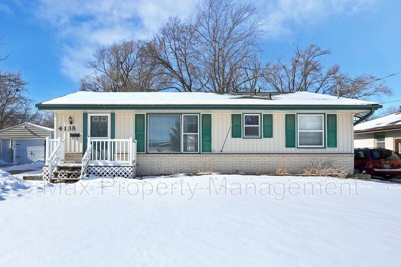 4138 50th St, Des Moines, IA 50310 House for Rent in Des Moines, IA