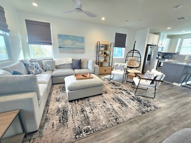 Foto del edificio - 518 Lark Wy