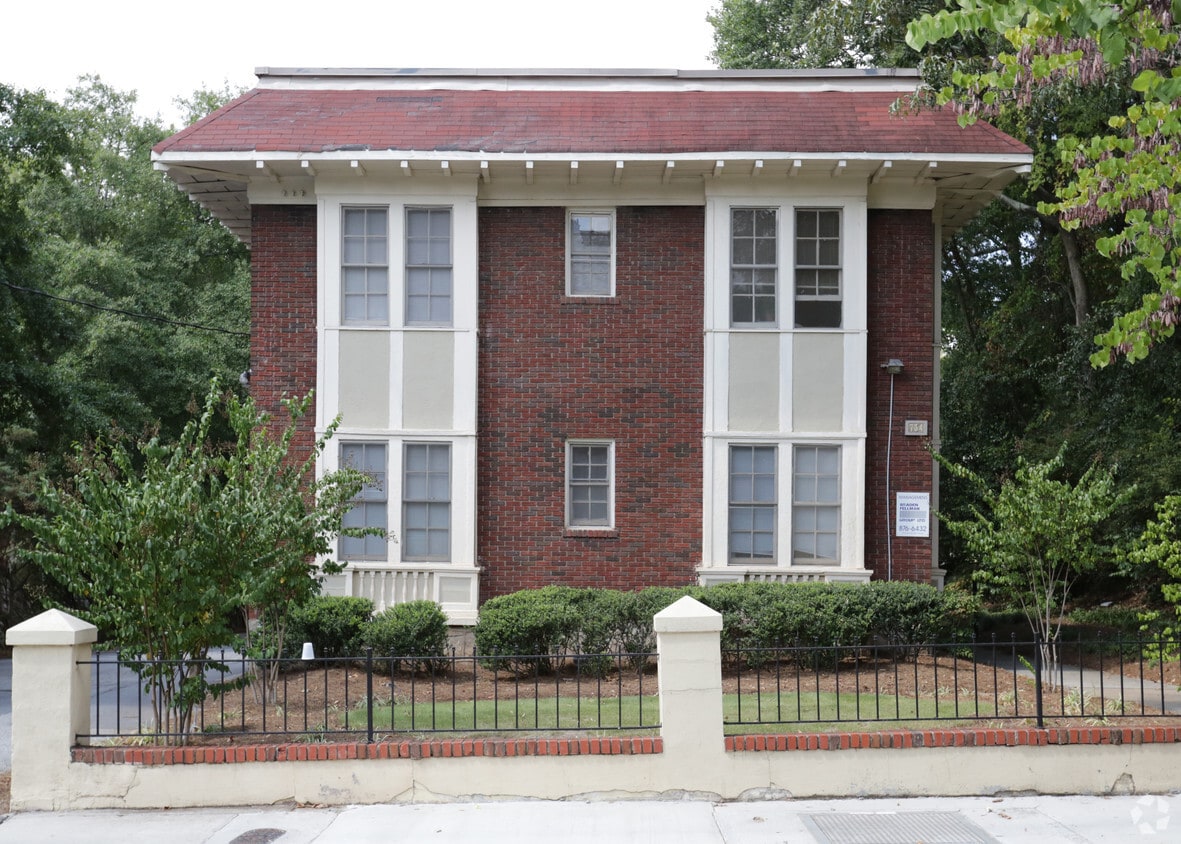 Building Photo - 734 Frederica St NE