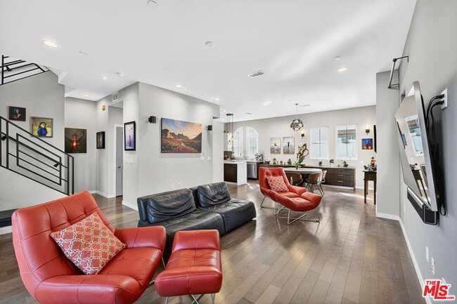 Foto del edificio - 5933 W Luna Park