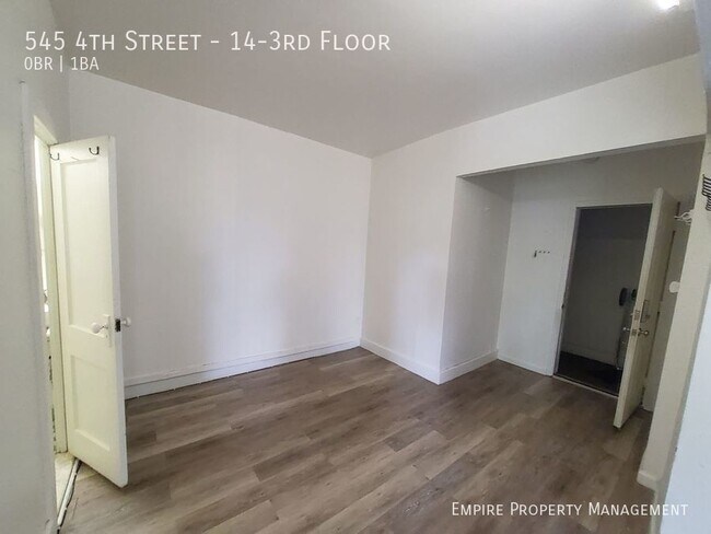Foto del edificio - Studio Apartment Available for Rent in Cat...