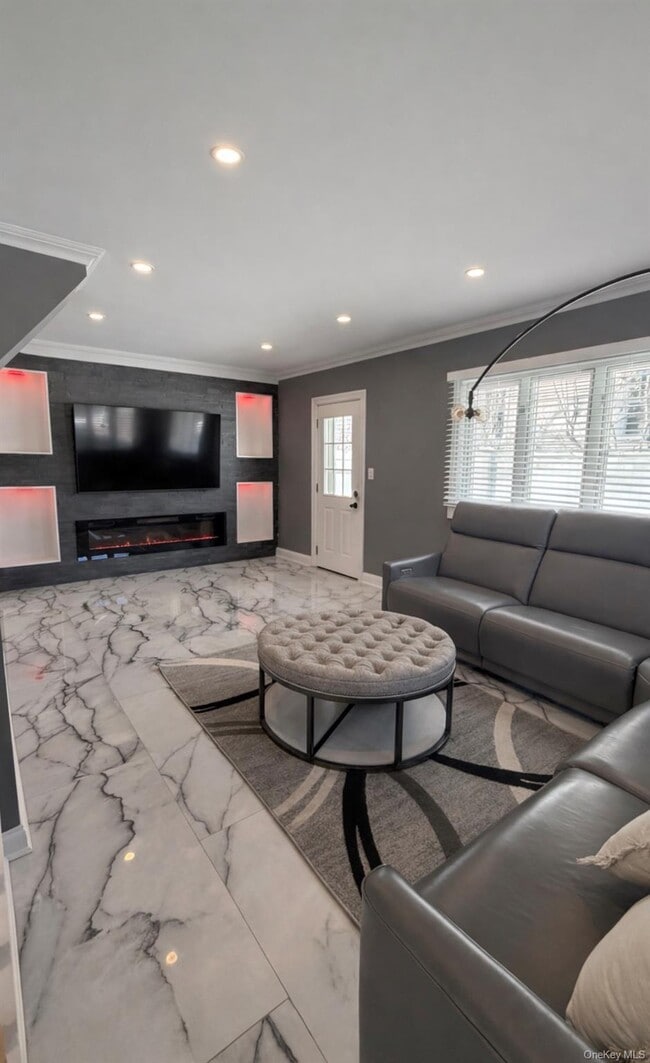 Foto del edificio - 56 Beverly Rd