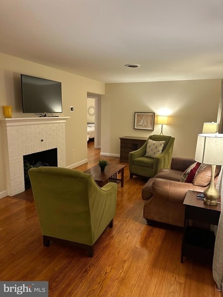 Photo - 8754 Signal Hill Rd House