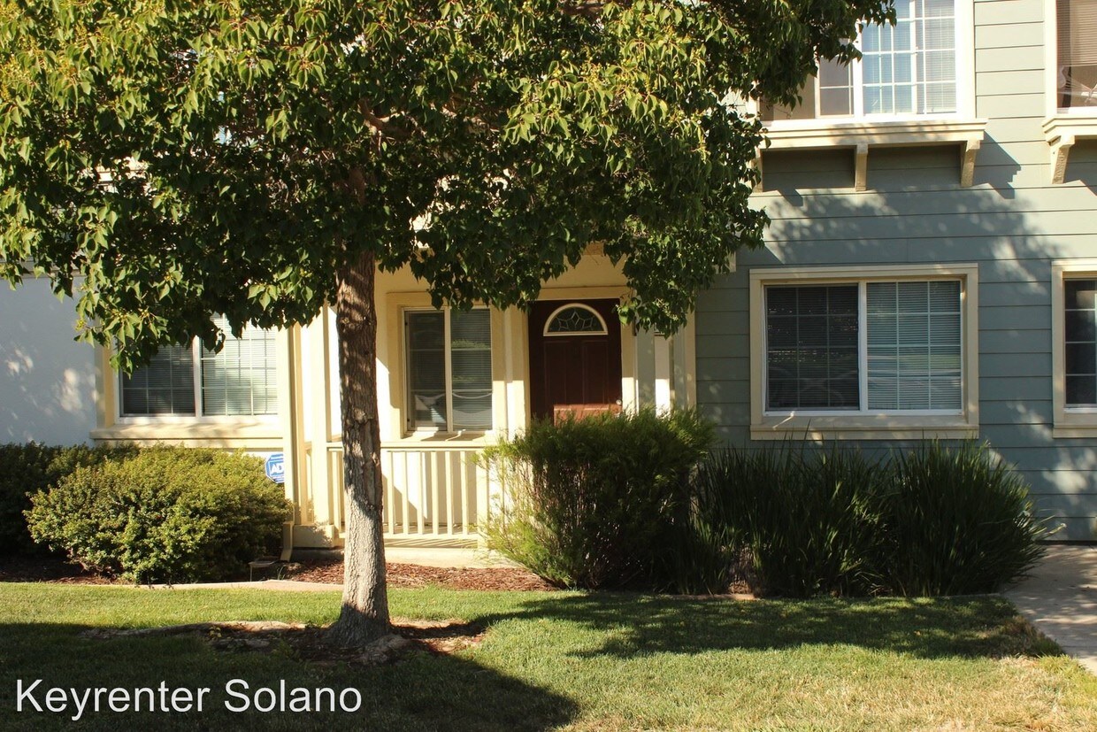 Primary Photo - 4 br, 2.5 bath House - 711 Daniels Ave