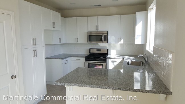 Building Photo - 3 br, 2.5 bath House - 1357 Bonnie Cove