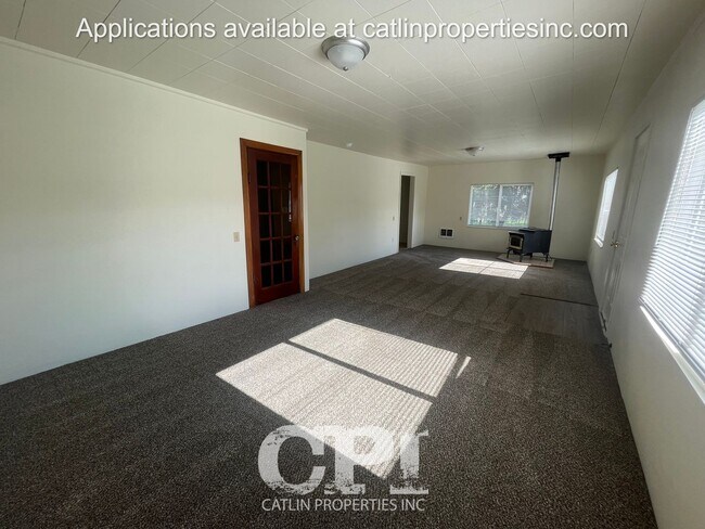 Foto del edificio - Holiday Special - 1/2 First Month's rent!!