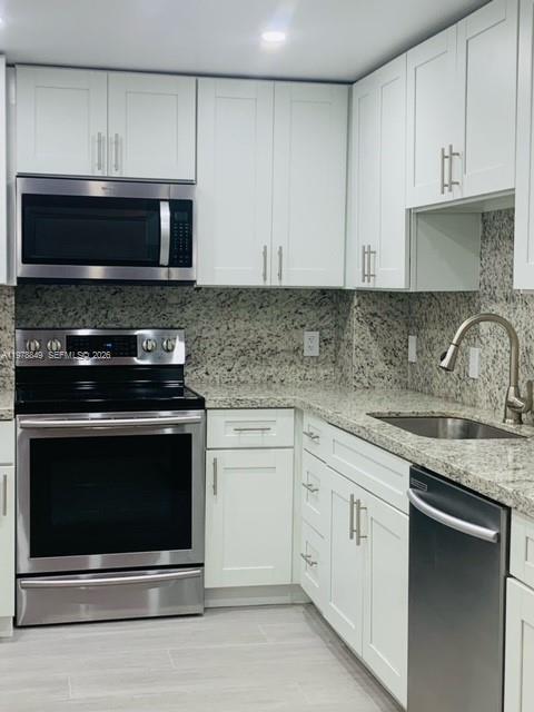 Foto del edificio - 90 Edgewater Dr