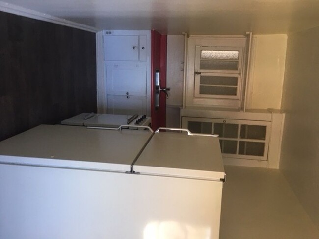 Foto del edificio - 1 bed/1 bath APT just south of downtown