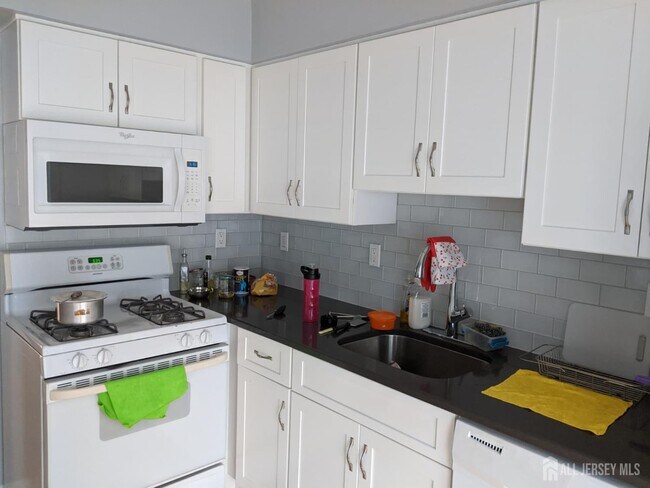 Foto del edificio - 99 Brookview Cir