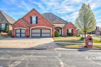 Building Photo - 4601 NW 162nd Ct