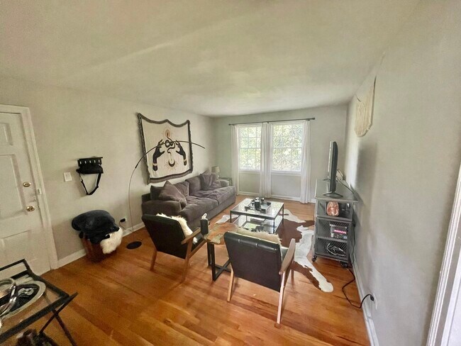 Living room - 2836 Fairway Dr