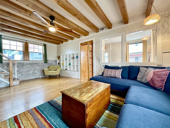 Foto del edificio - 131 Fort Point Rd