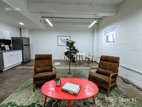 Building Photo - 3100 Gillham Plaza