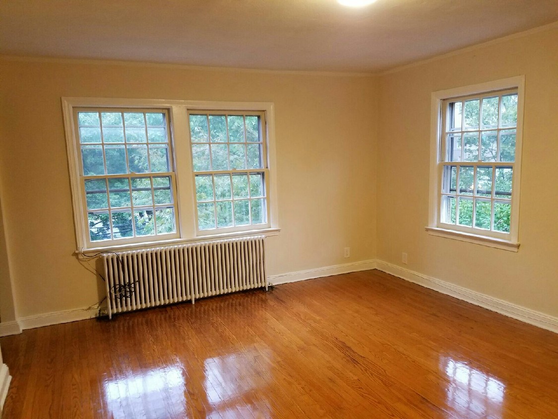 Bedroom - 24-15 28th St