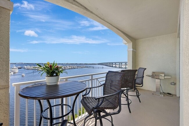 Photo - 775 NW Flagler Ave Apartment