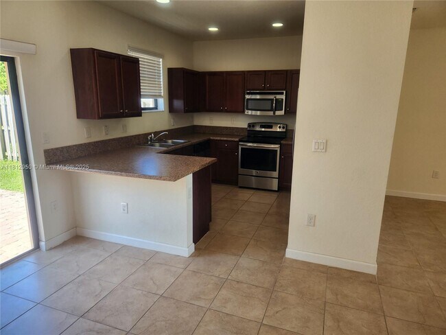 Foto del edificio - 3804 SE 3rd St