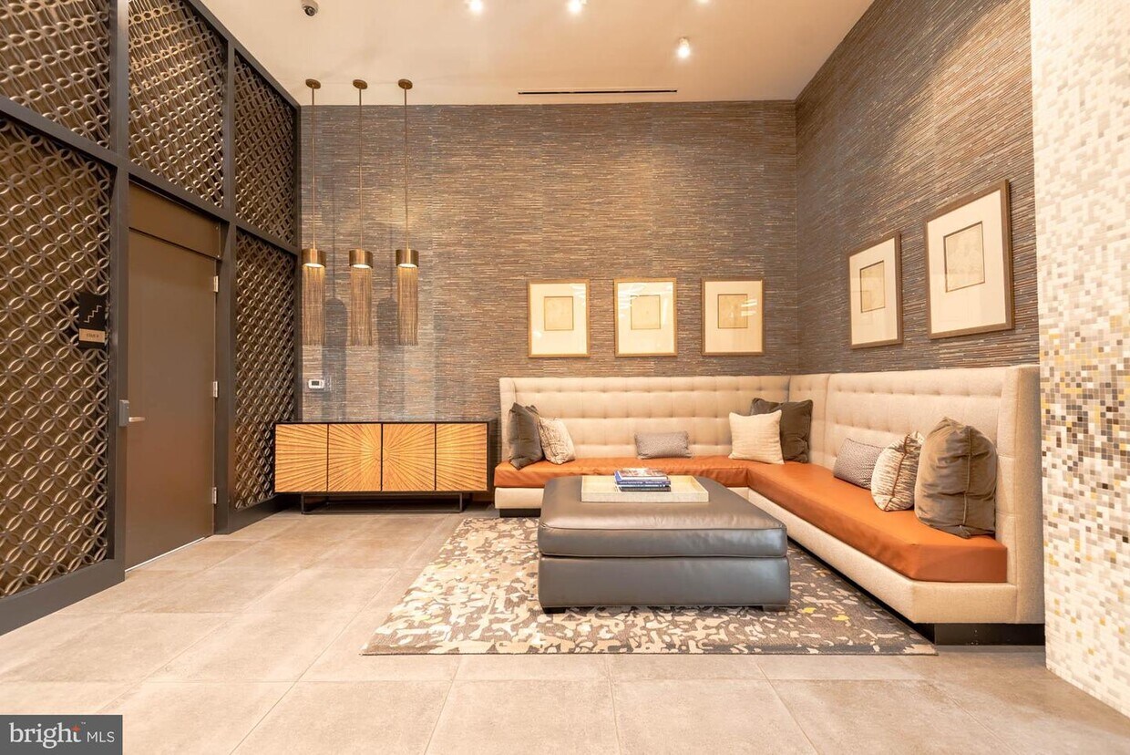 Foto principal - 4960 Fairmont Ave