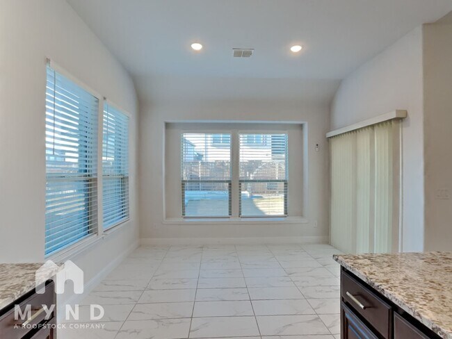 Foto del edificio - 2014 Ranchwood Drive