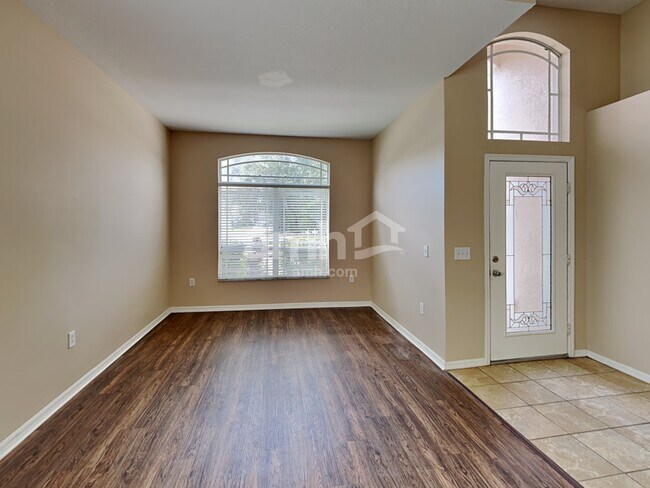 Building Photo - 5928 Bramble Bush Court