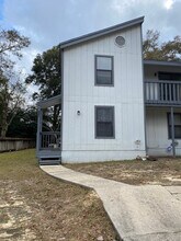 Building Photo - 124 Hampton Dr Building Photo - 124 Hampton Dr