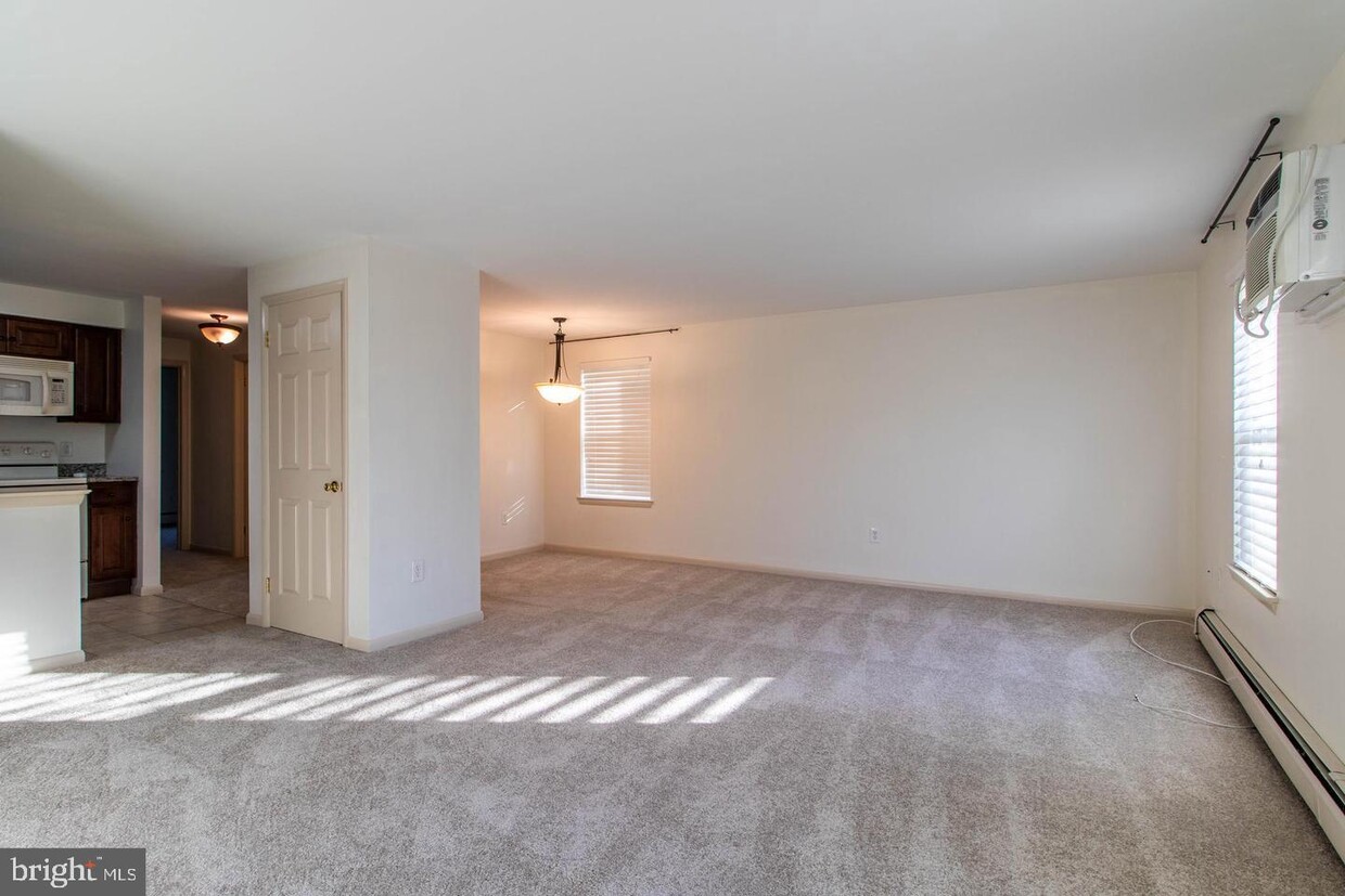 Foto principal - 319 Walnut Ct Way