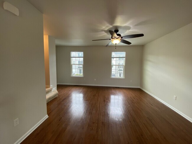 Foto del edificio - 2033 Elm Tree Ct