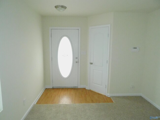 Foto del edificio - 130 Lockport Dr