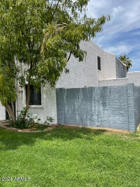 Building Photo - 4718 W Orangewood Ave