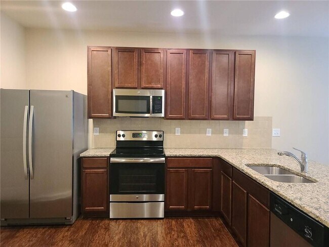 Foto del edificio - 196 Highland Pointe Cir E