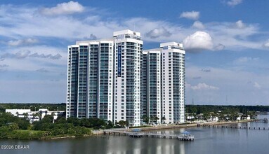 Building Photo - 231 Riverside Dr