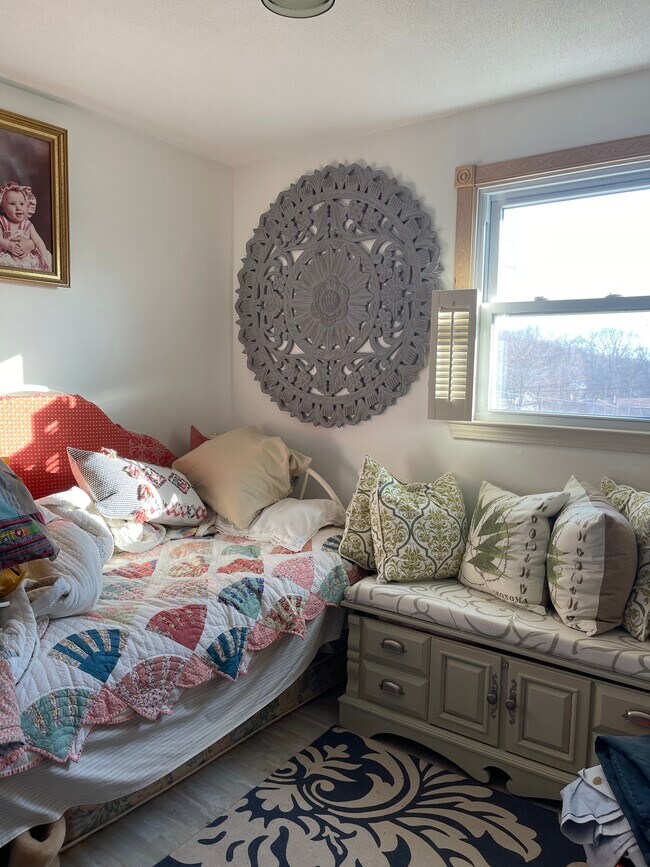 24 Fleetwood Dr, Plainville, CT 06062 House Rental in Plainville, CT