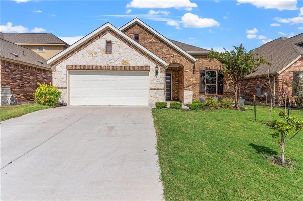 Foto principal - 21021 Abigail Way