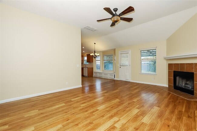 Building Photo - 1561 Kenneys Way