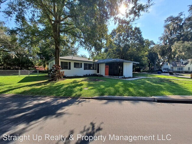 Building Photo - 3 br, 1.5 bath House - 407 W Oak Dr