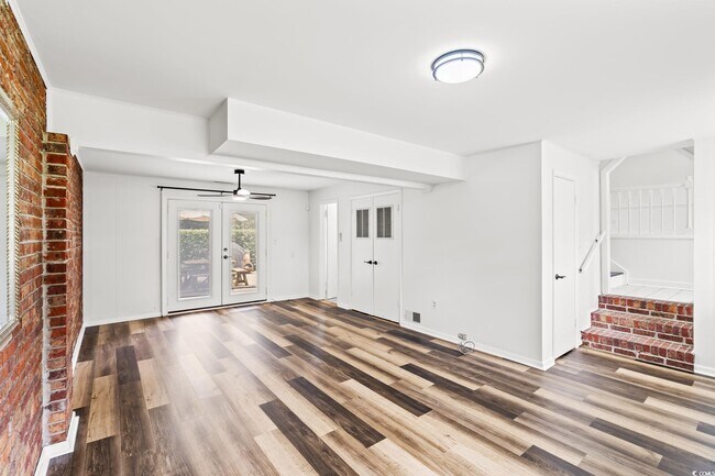 Foto del edificio - 512 62nd Ave N