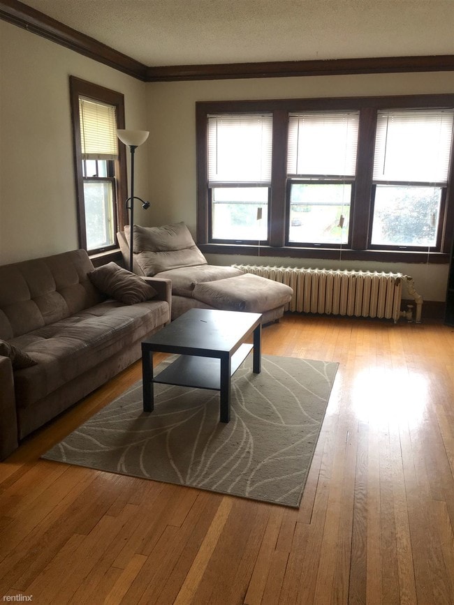 Building Photo - 2 br, 1 bath  - 1696 Hague Ave 3