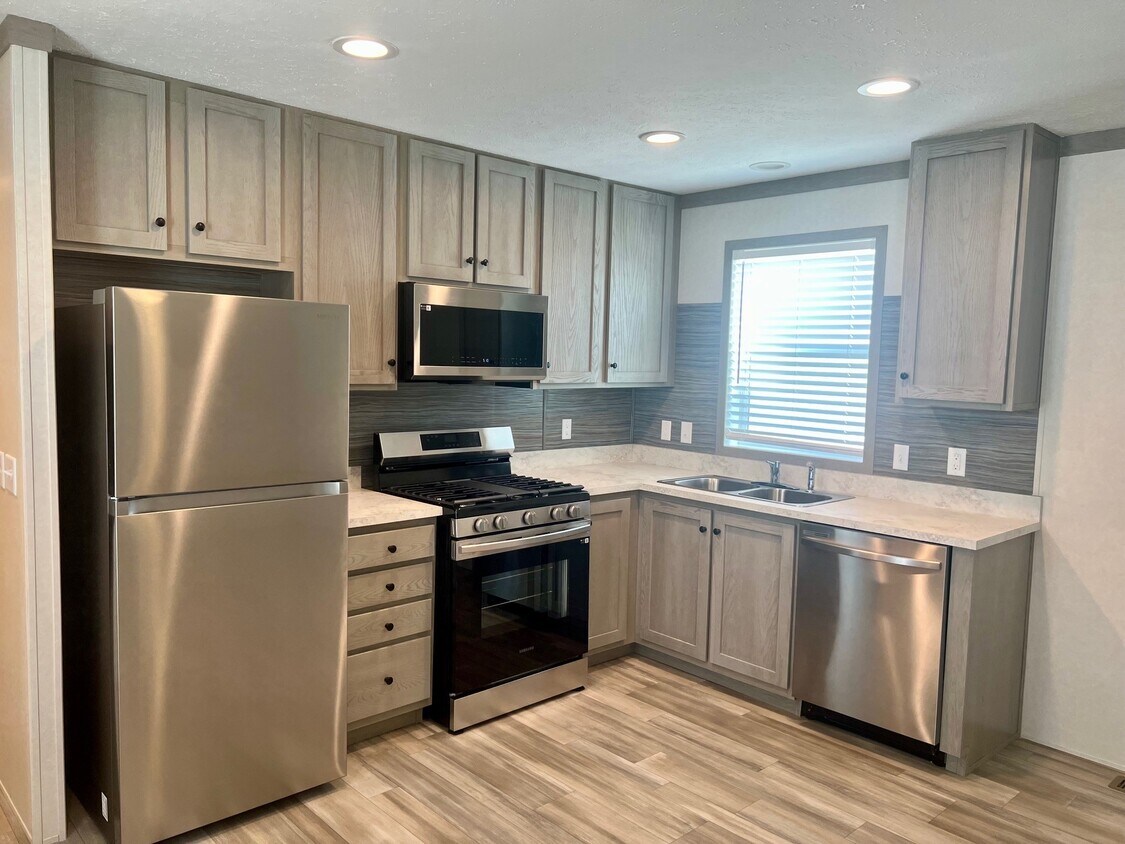 Foto principal - 300 Forrest Ave