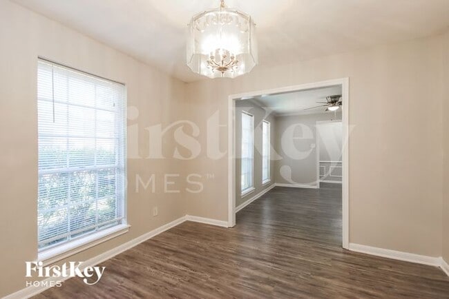Building Photo - 4903 Shatner Dr