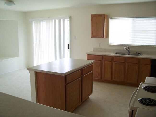 Foto del edificio - 3 Bedroom Home in a Great Neighborhood