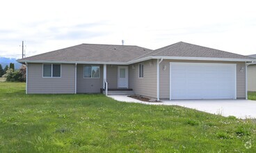 Building Photo - 131 Village Ln
