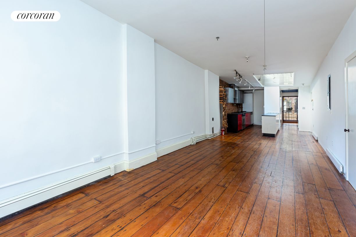 Primary Photo - 143 W 21st St