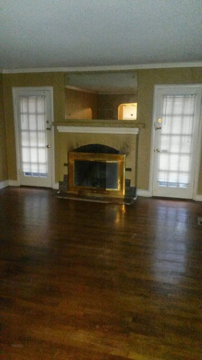 Foto del edificio - 7400 Forest Ave